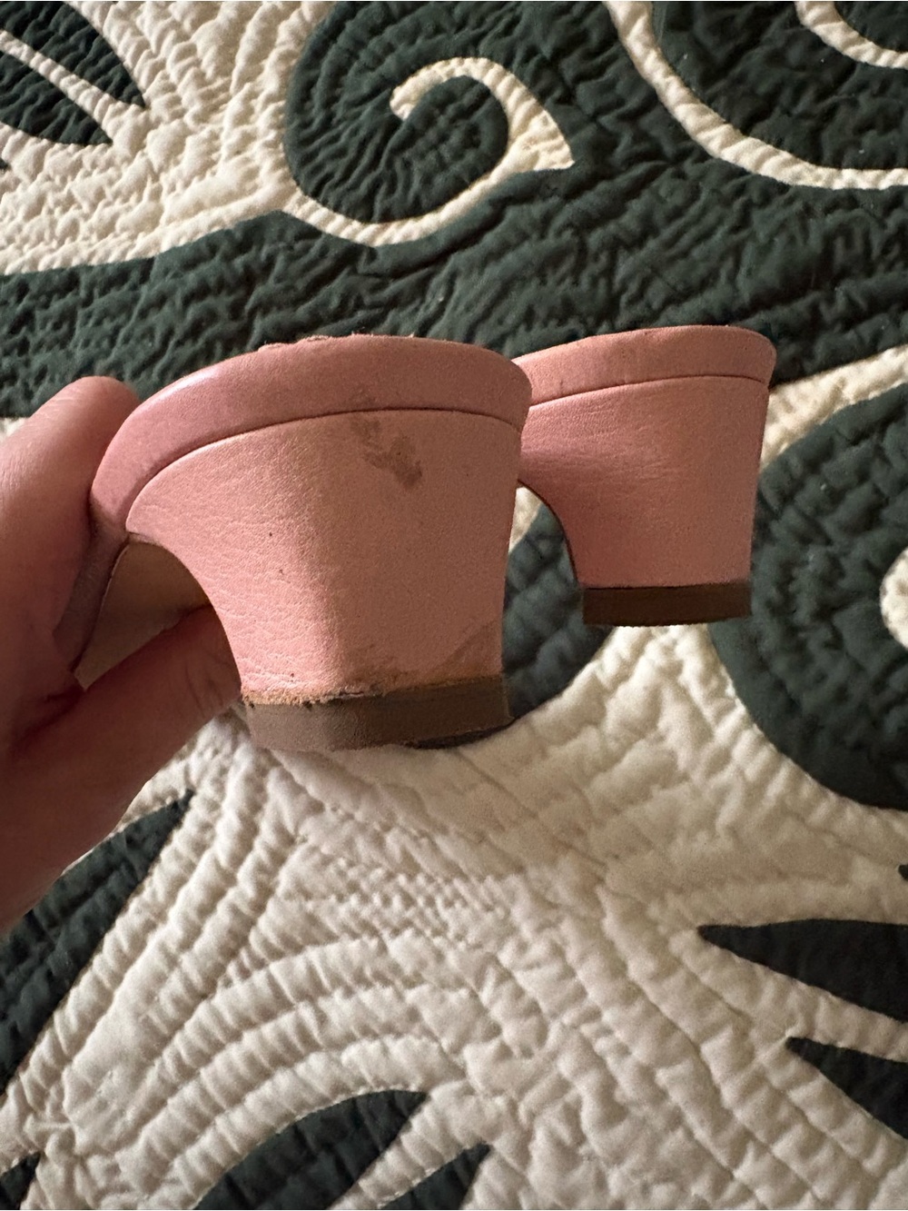 Vintage PRADA Daino Mule Shoes Baby Pink Low Heel Slide Sandals
37 - Picture 4 of 4